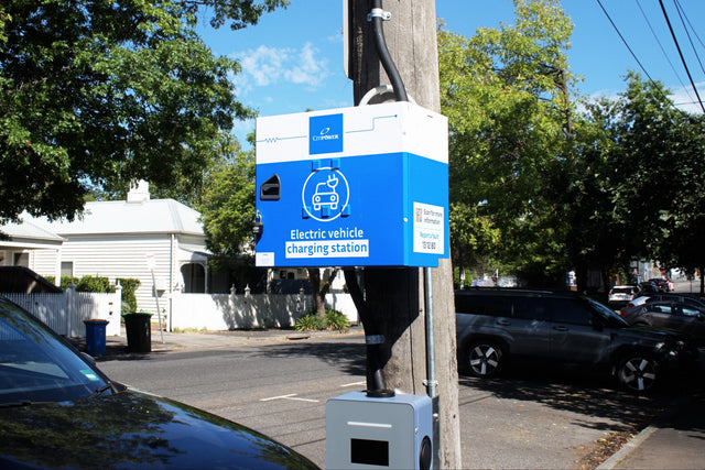 zuup Becomes First Partner to Go Live on New Pole-Mounted EV Chargers